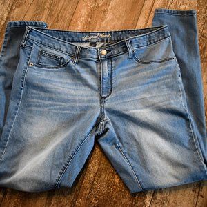 Universal Thread Jeans